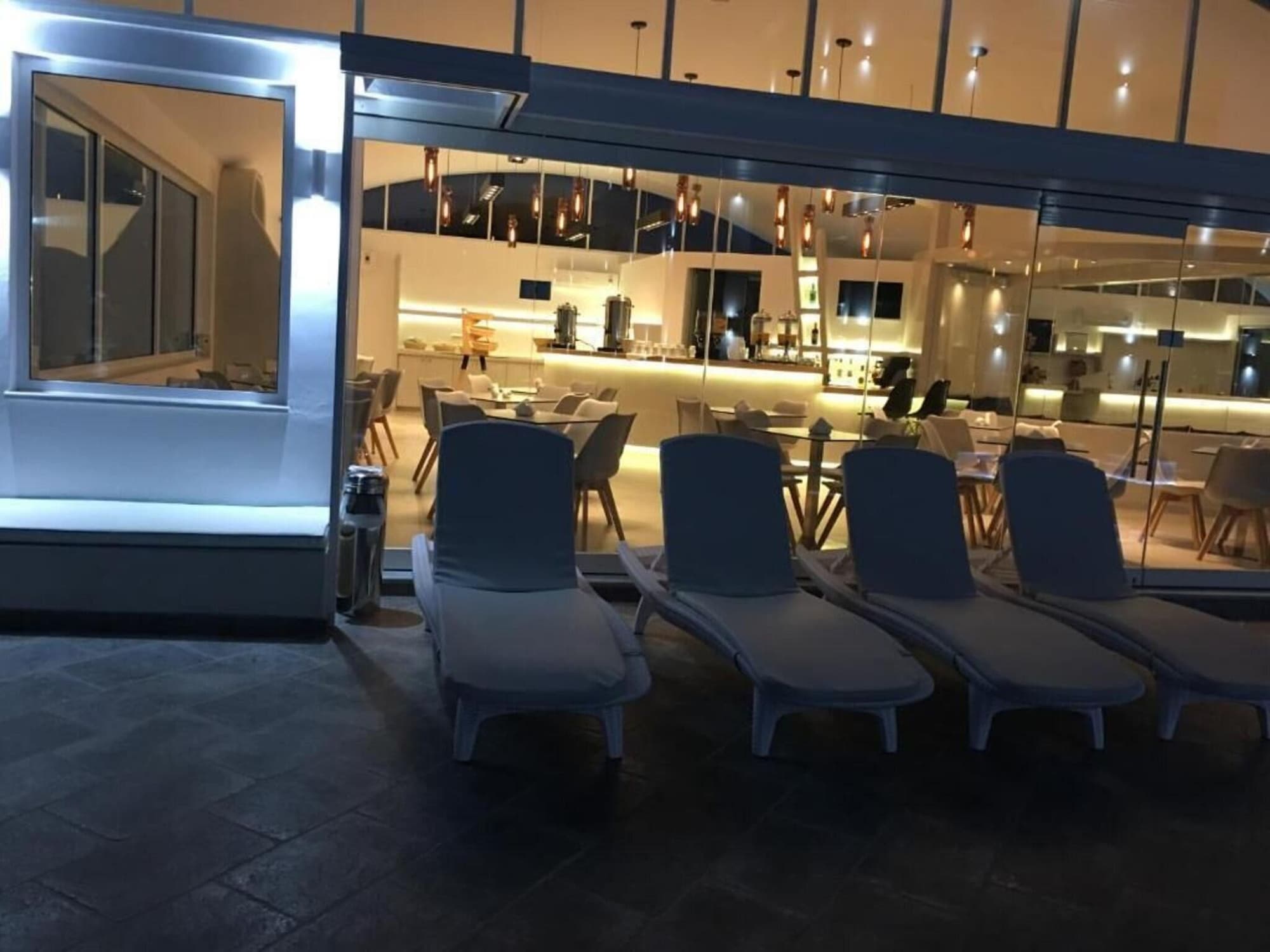 Suites Blue Hotel and Spa