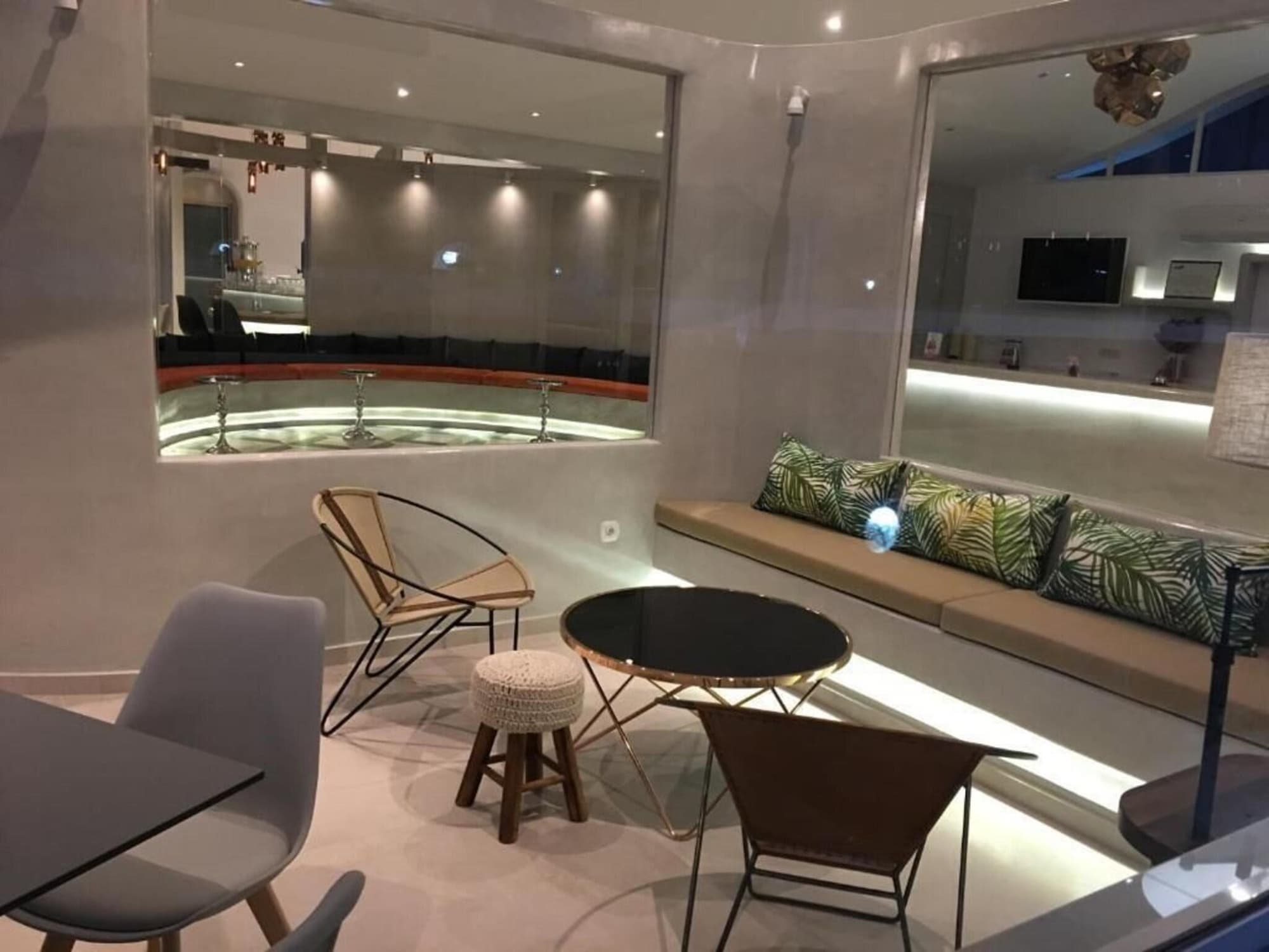 Suites Blue Hotel and Spa