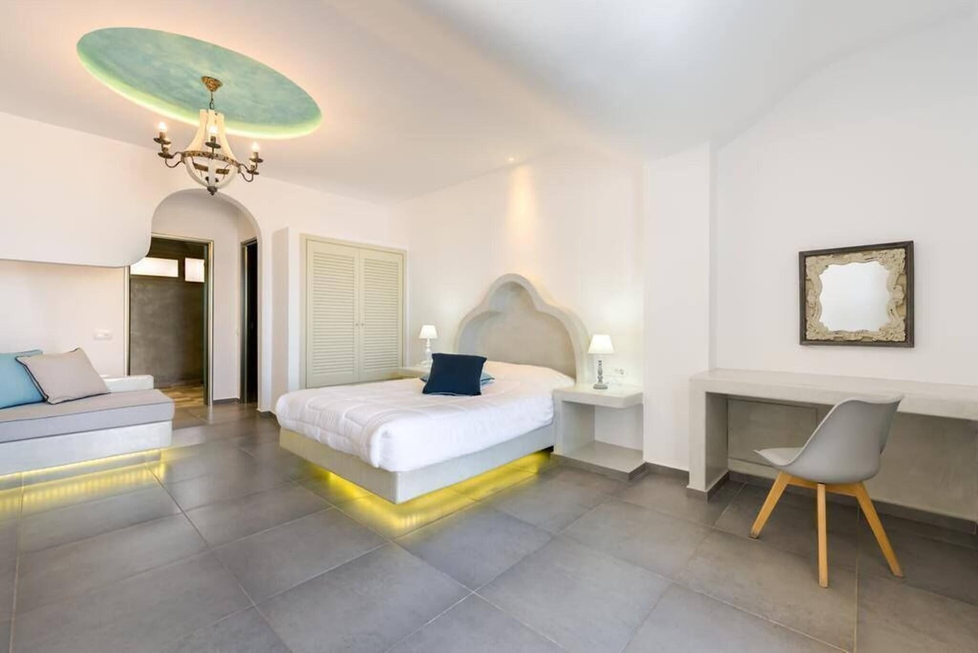Suites Blue Hotel and Spa