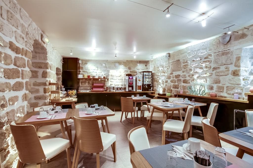 De Bellevue Gare du Nord, Restaurant