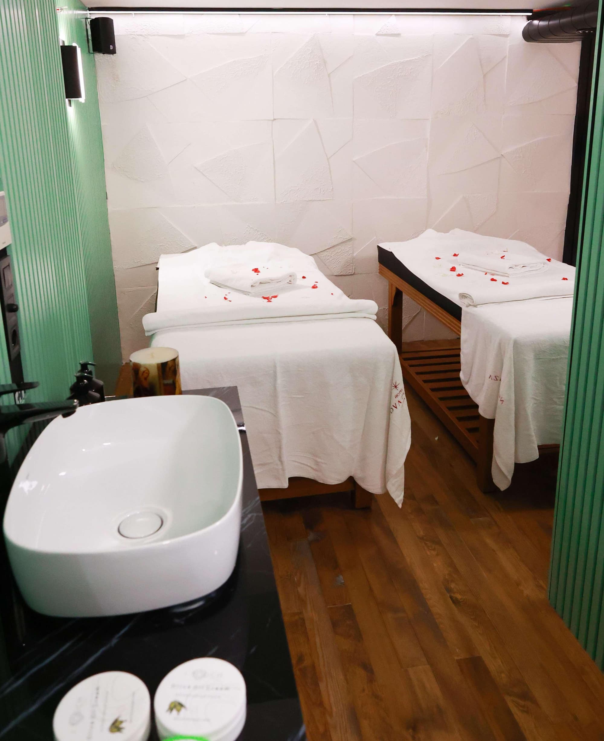 Revia Square Hotel