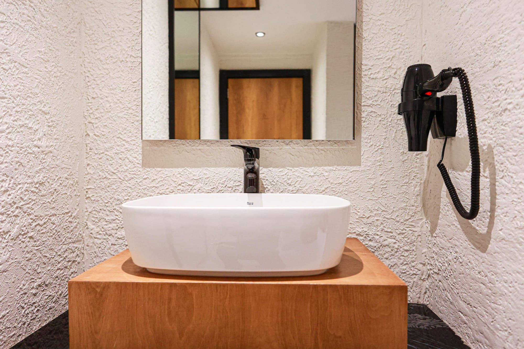 Revia Square Hotel