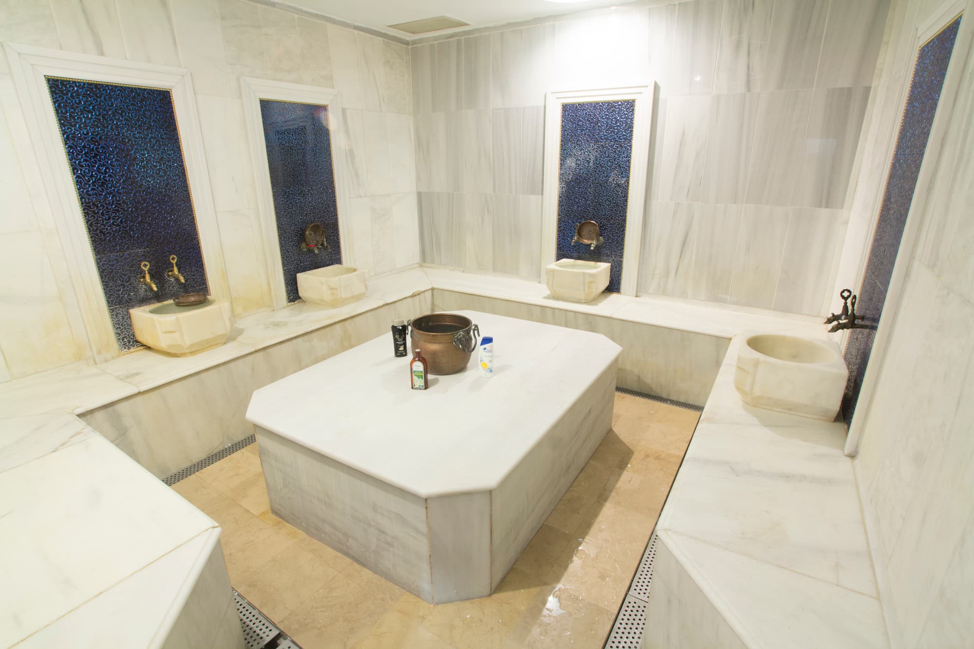 Revia Square Hotel