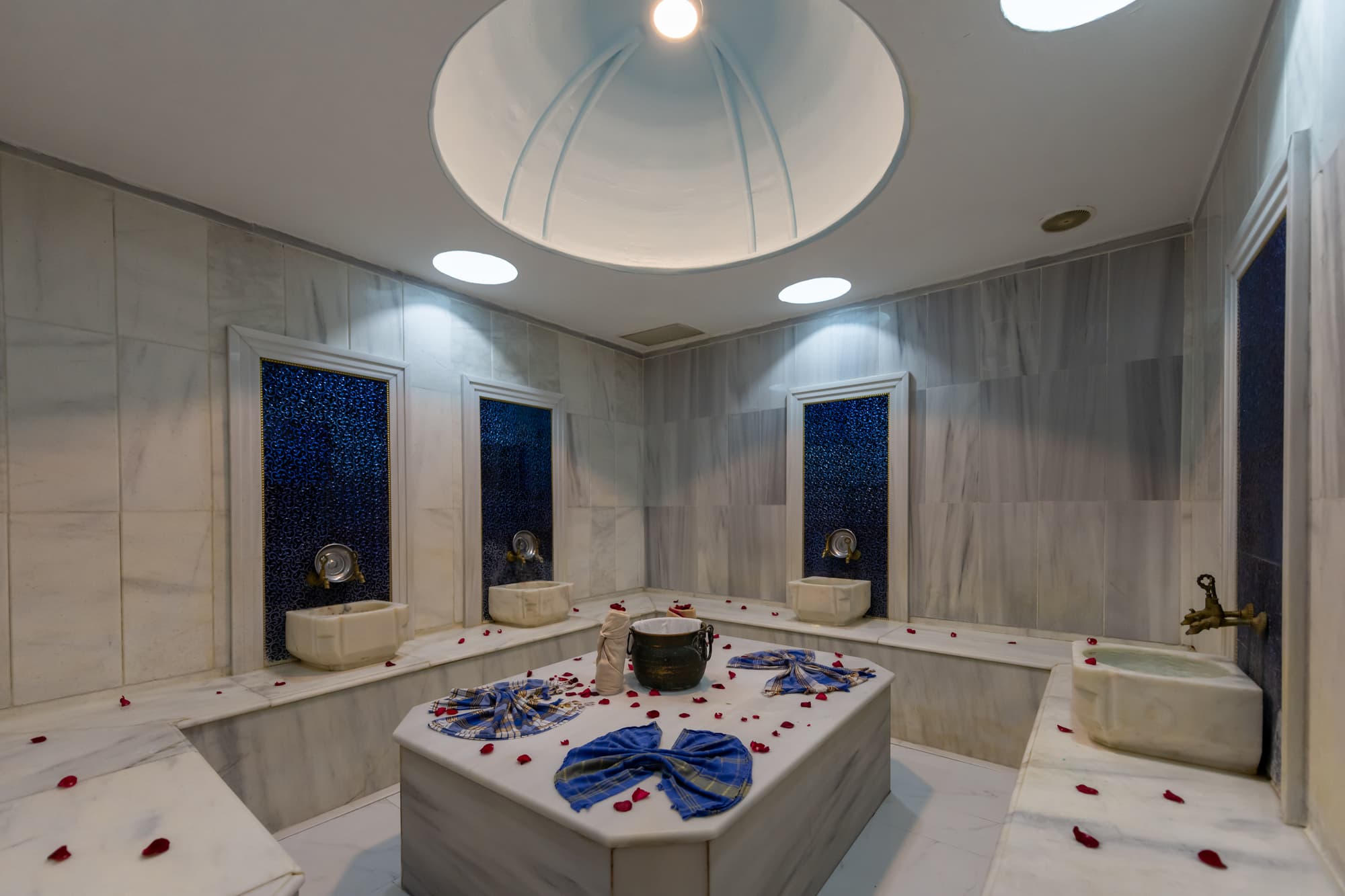 Revia Square Hotel