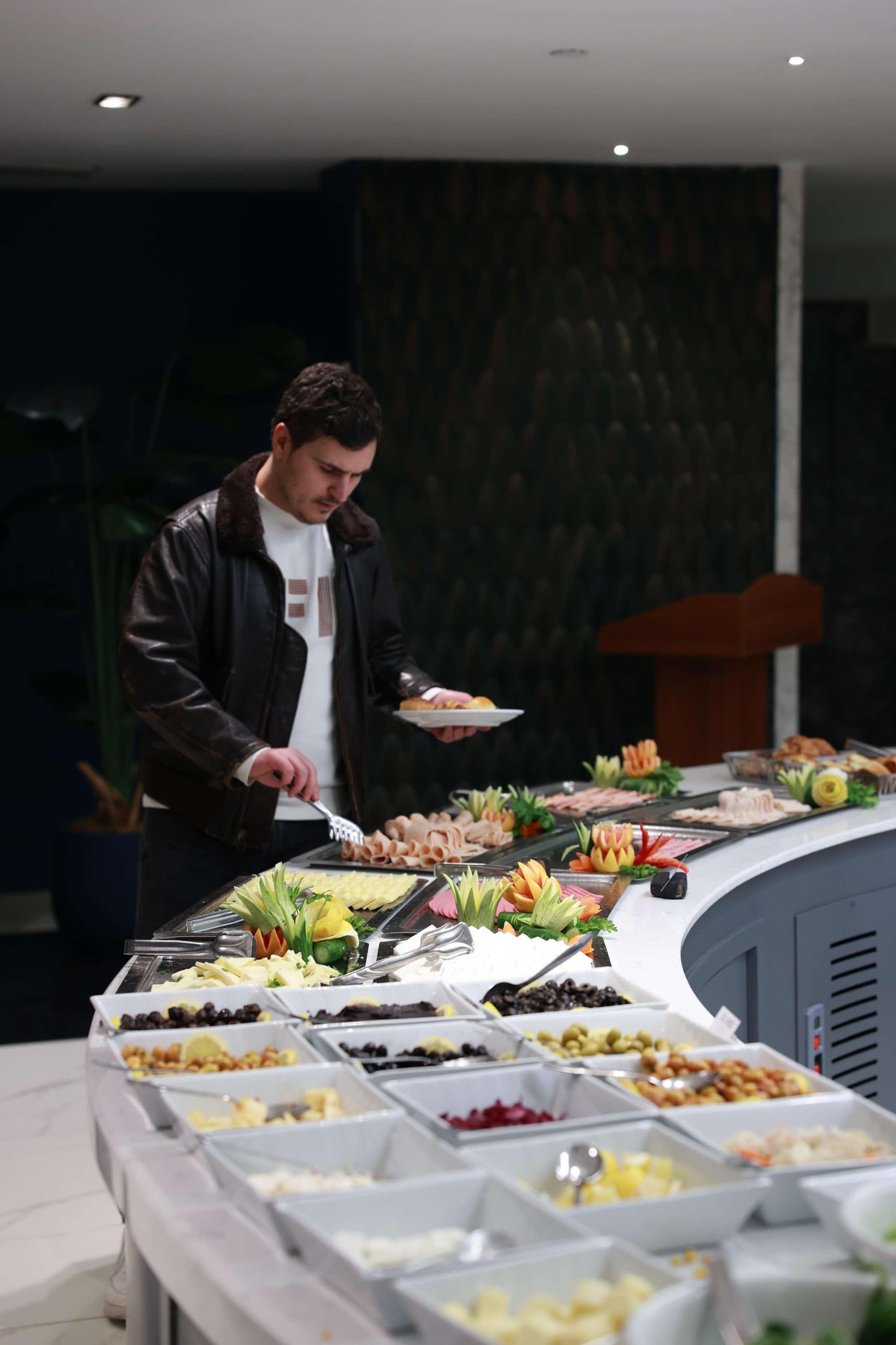 Revia Square Hotel