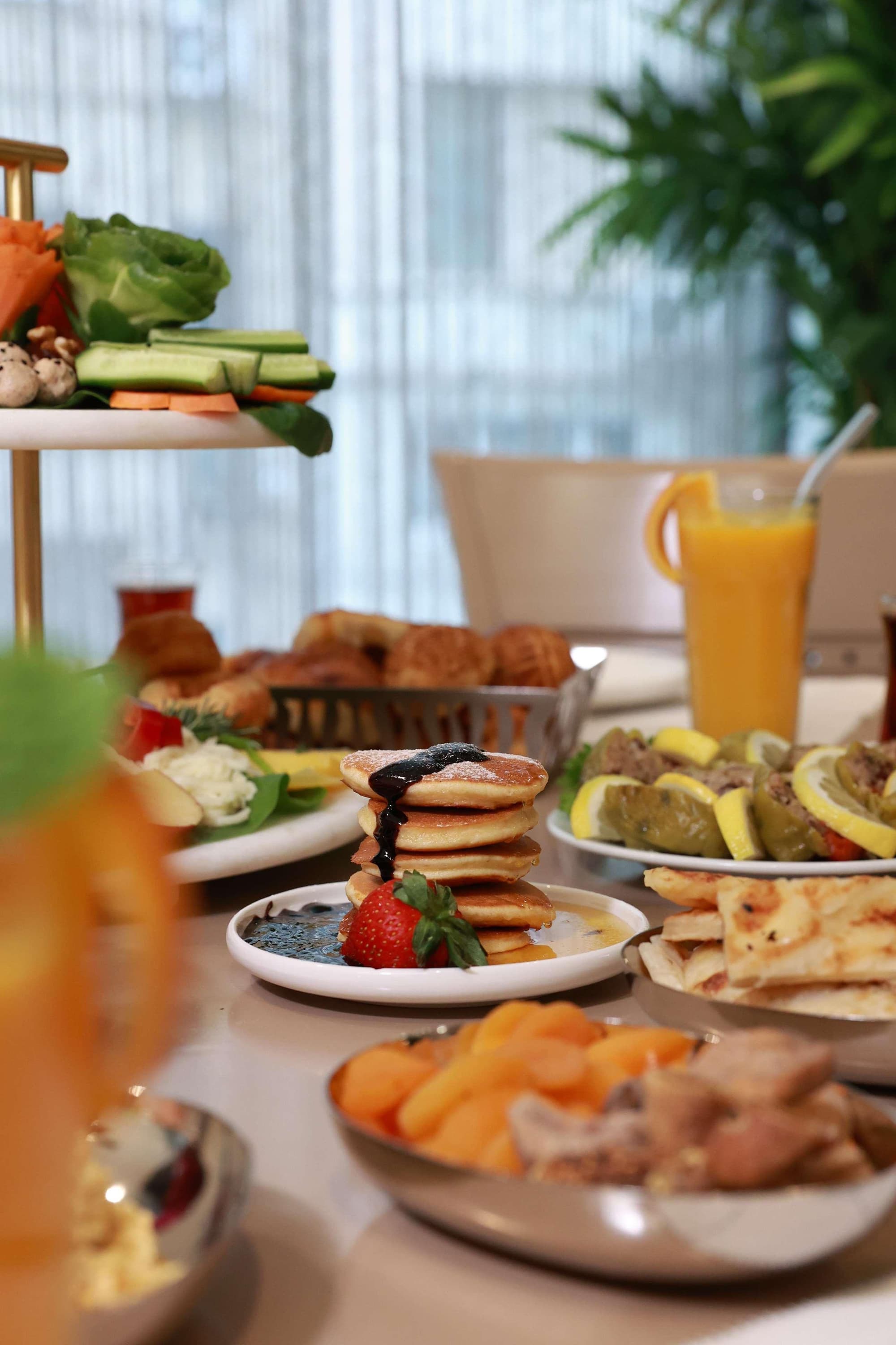 Revia Square Hotel