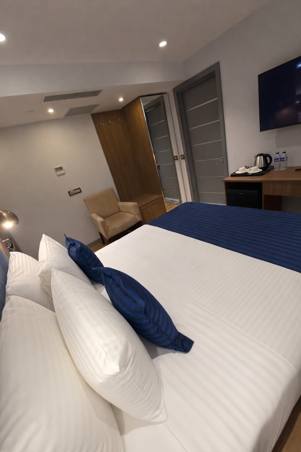 Revia Square Hotel