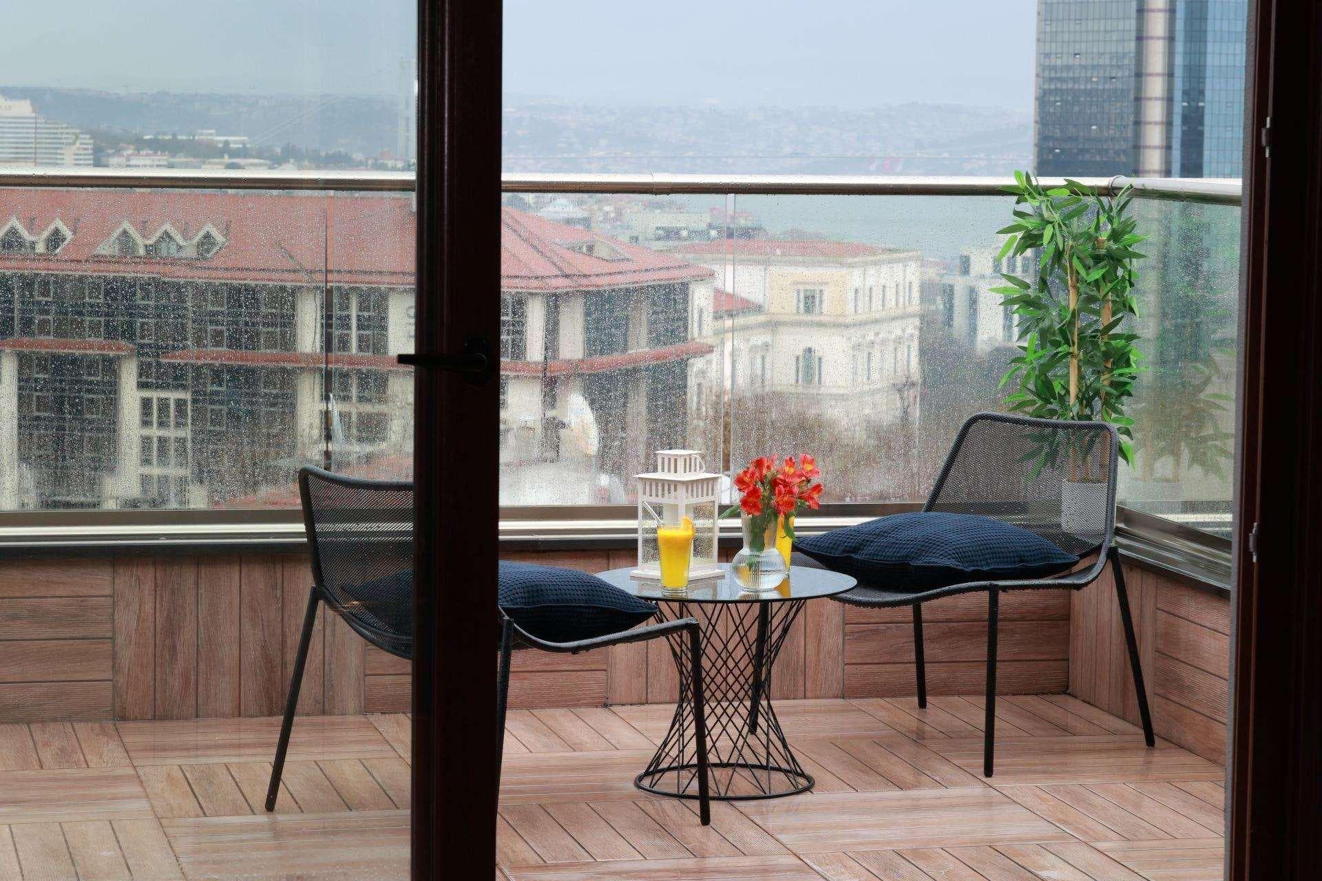 Revia Square Hotel