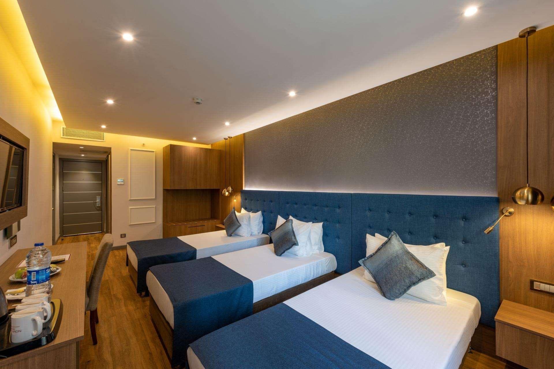 Revia Square Hotel