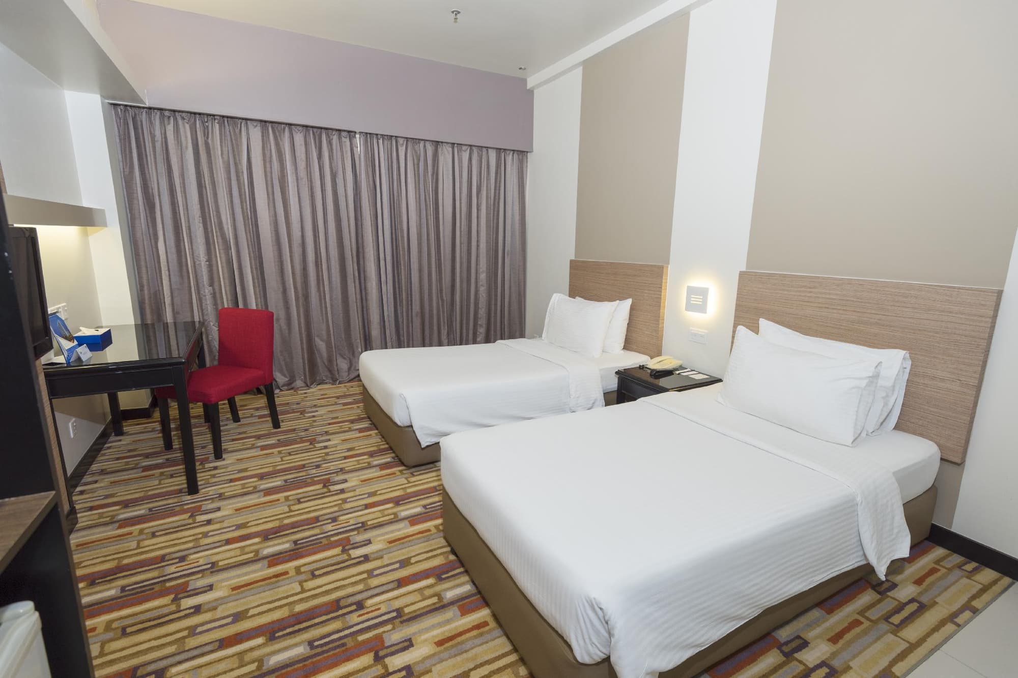 Harbour View Hotel 