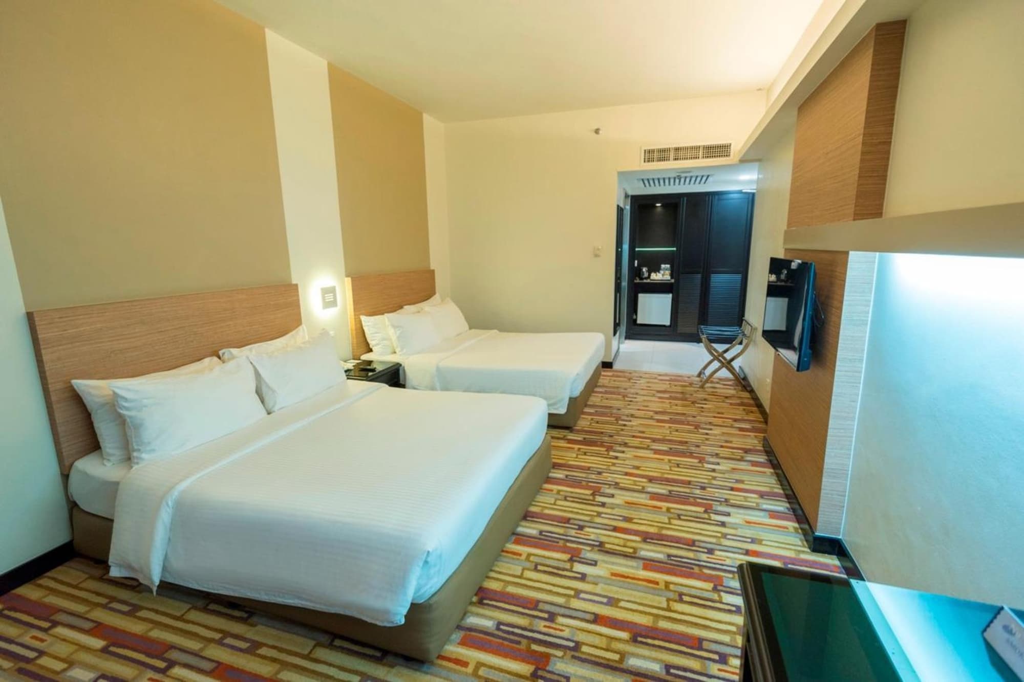Harbour View Hotel 