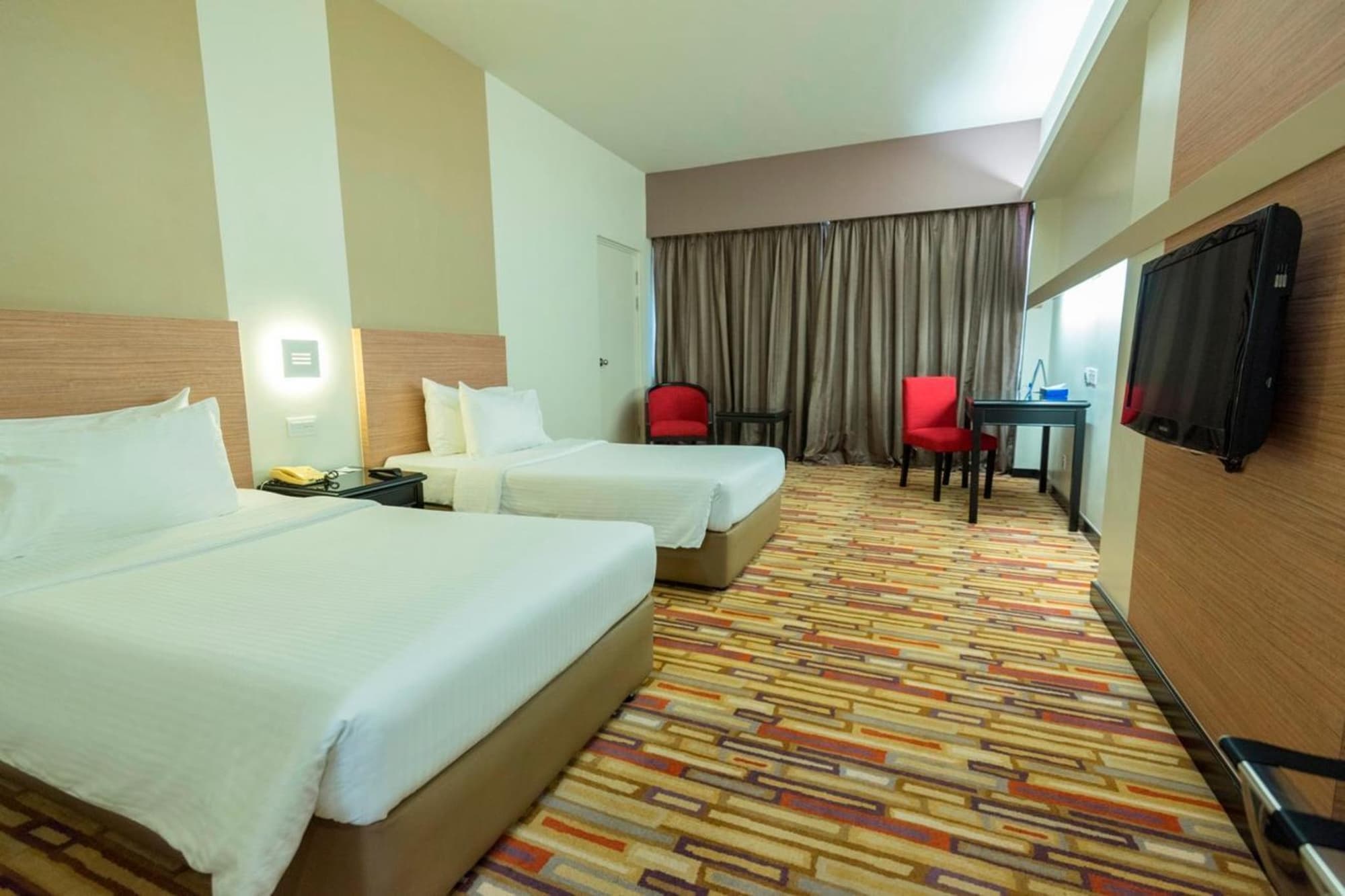 Harbour View Hotel 