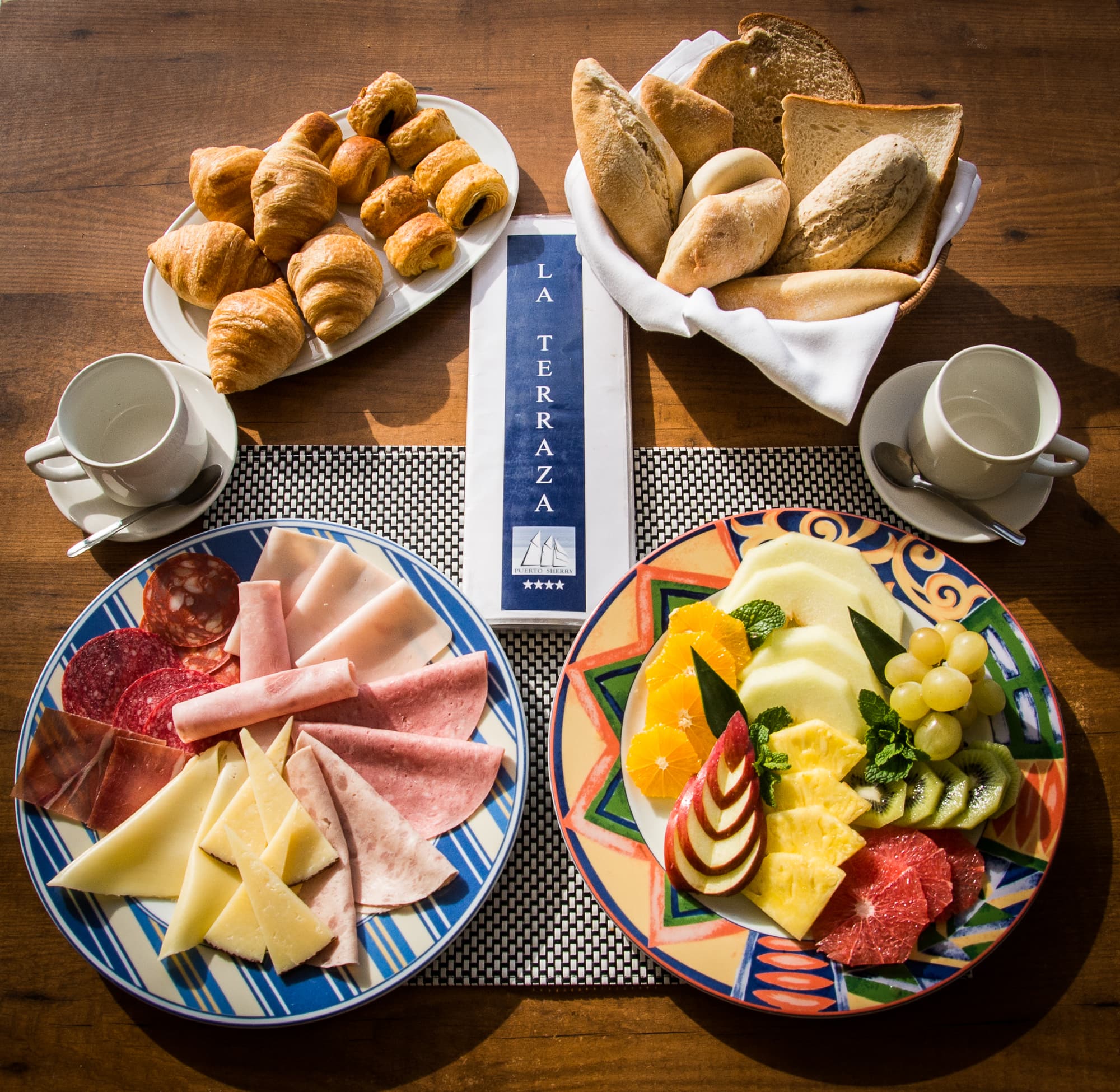 Puerto Sherry, Restaurant