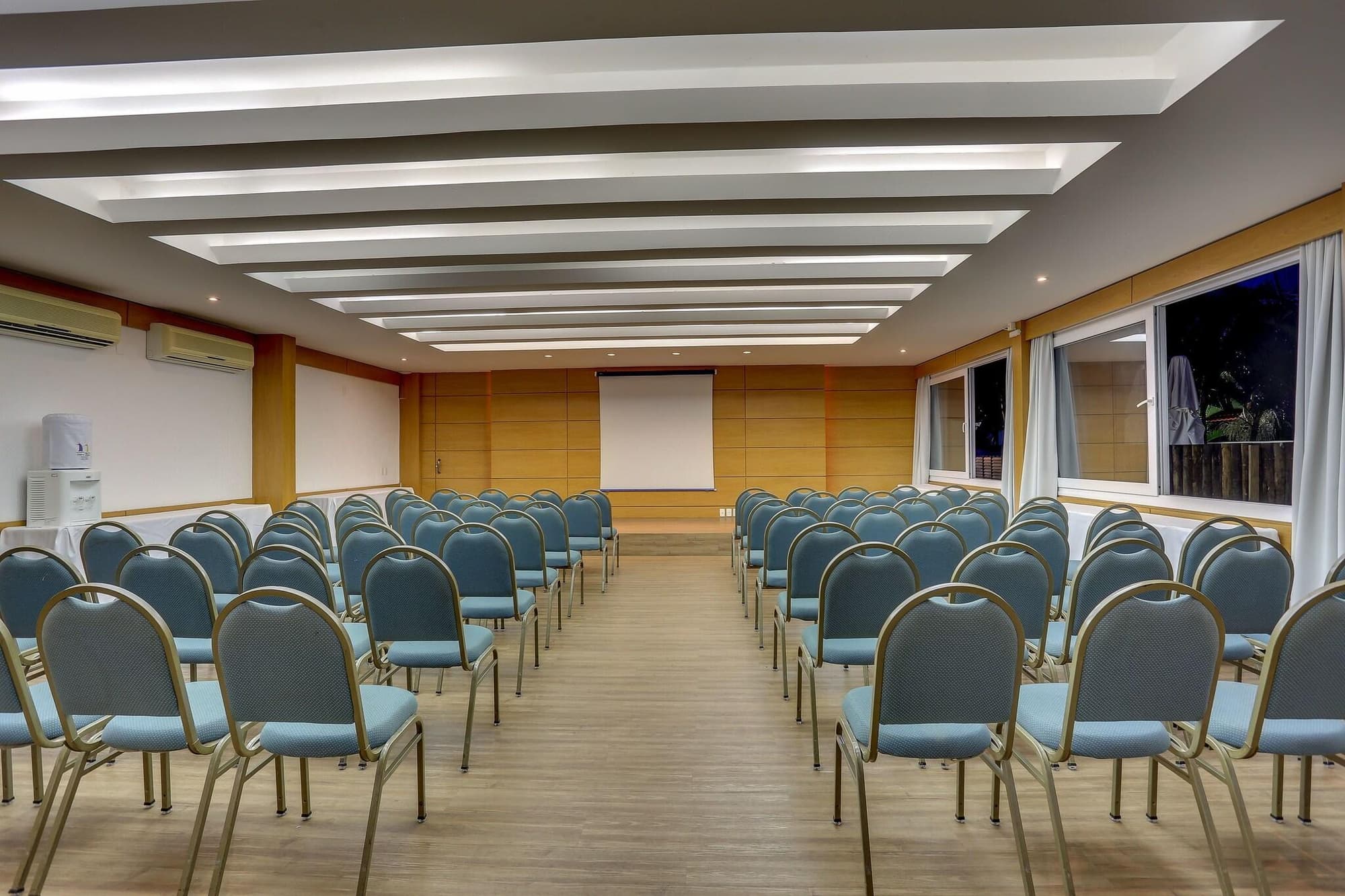 Costa Norte Ponta Das Canas, Conferences