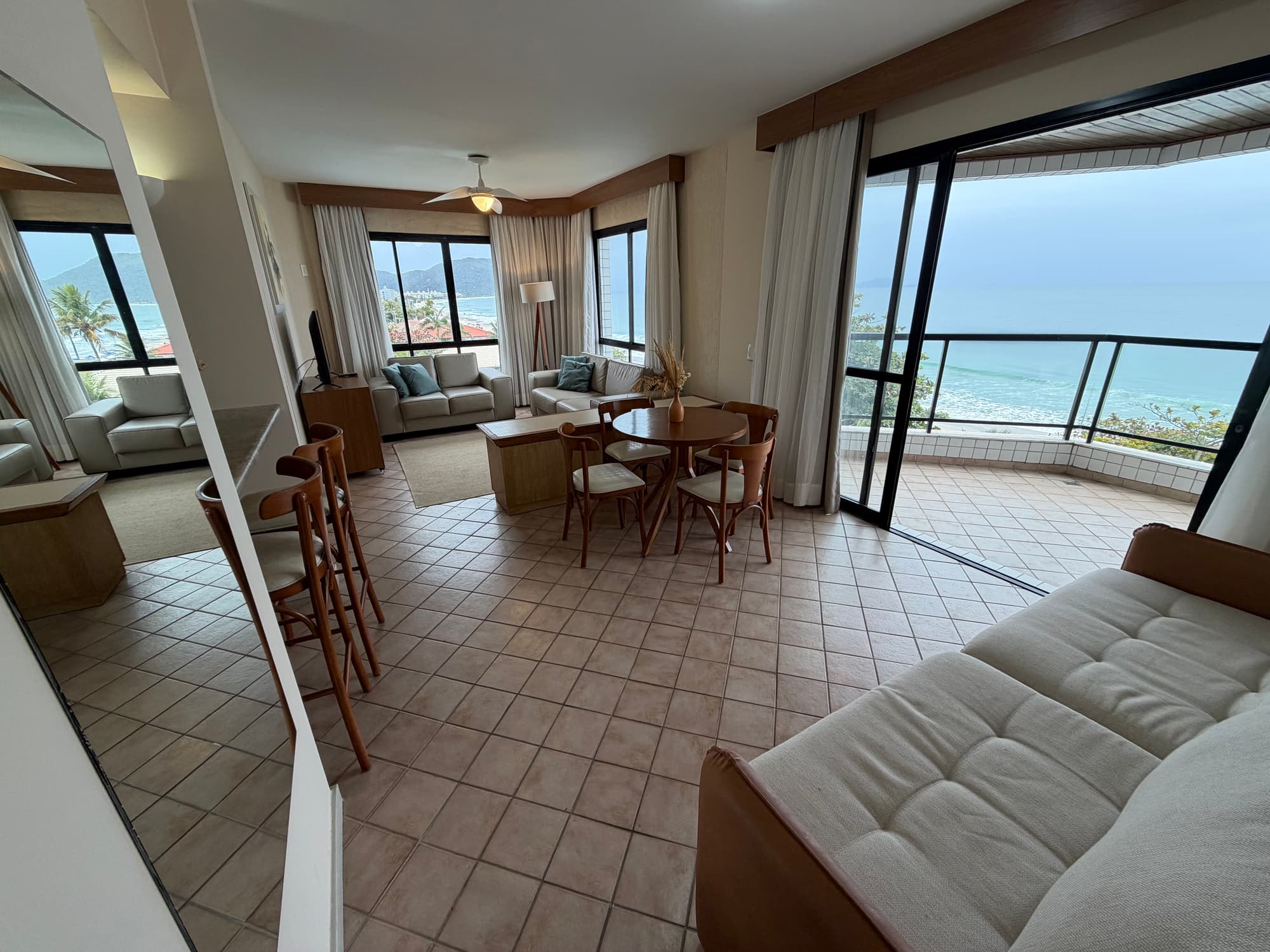 Ingleses Praia Hotel