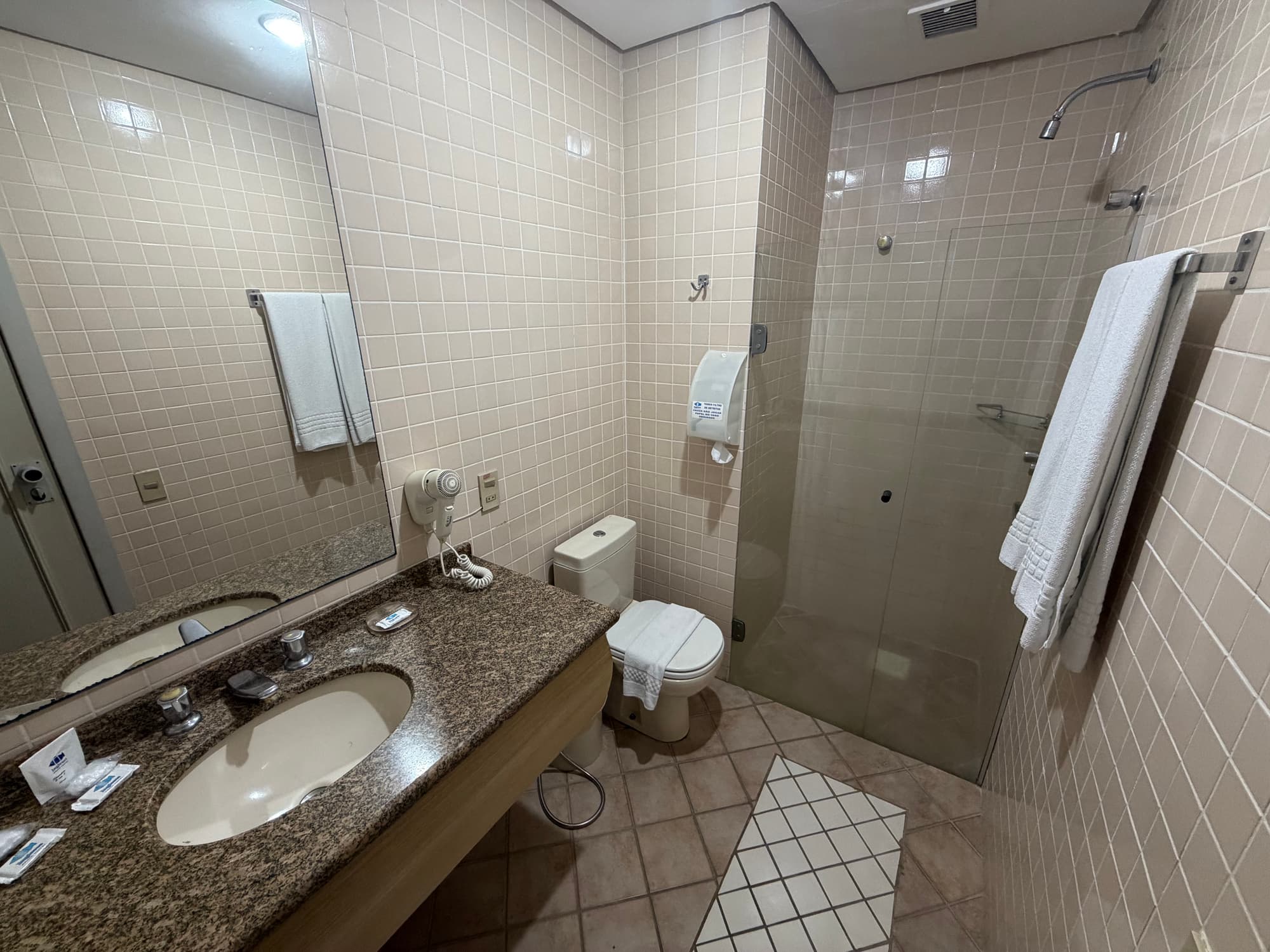 Ingleses Praia Hotel