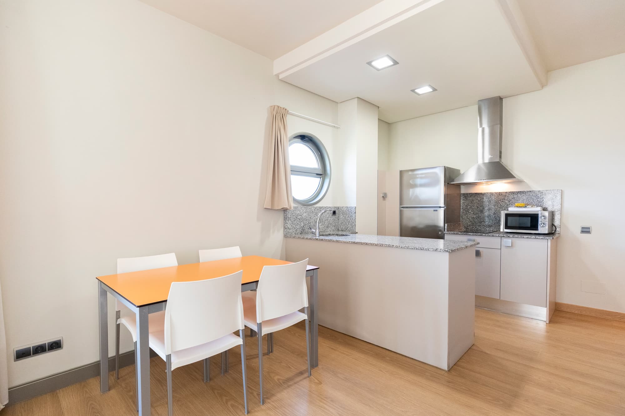 Maritimo Ris Apartamentos