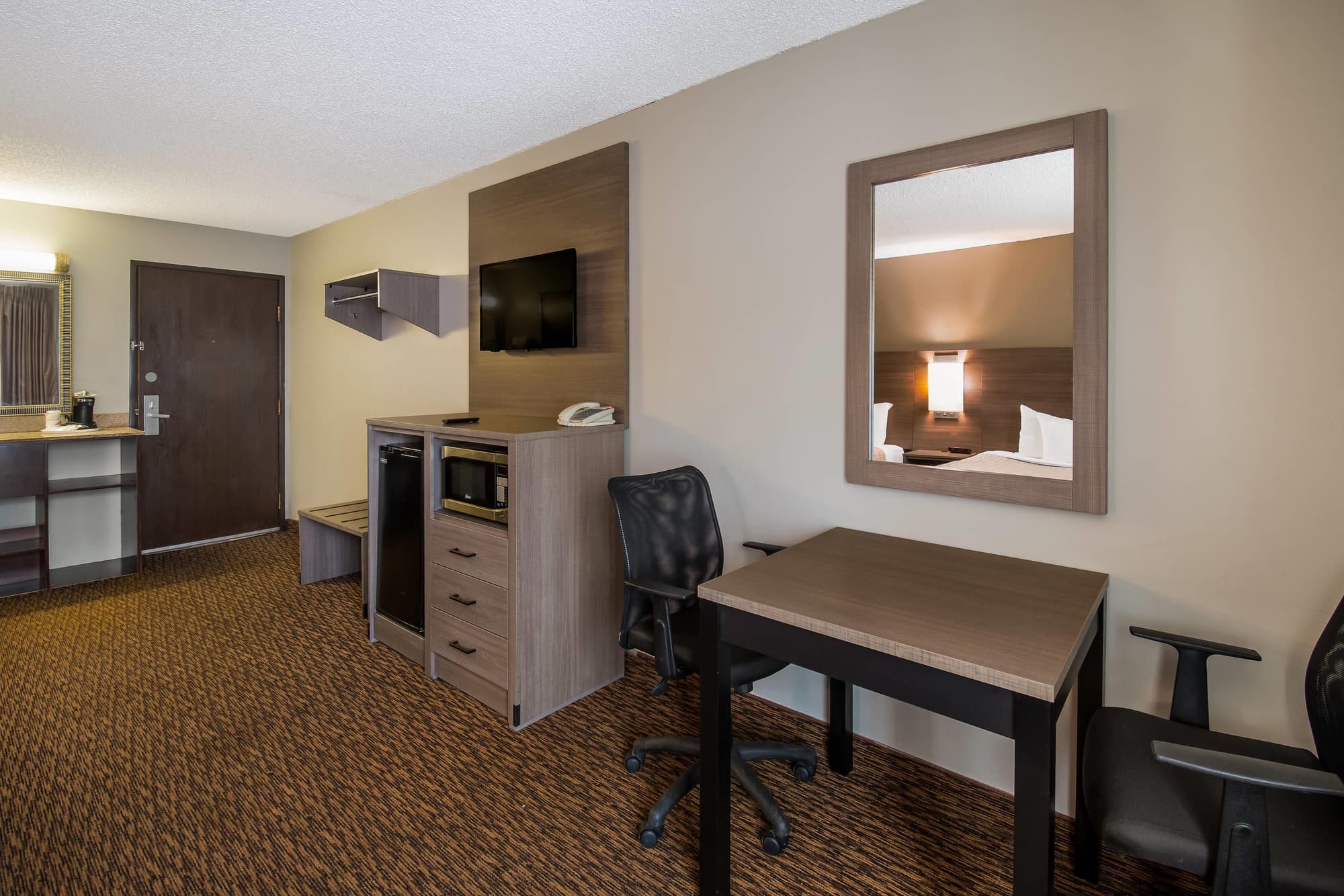 Econo Lodge Duluth Near Miller Hill Mall