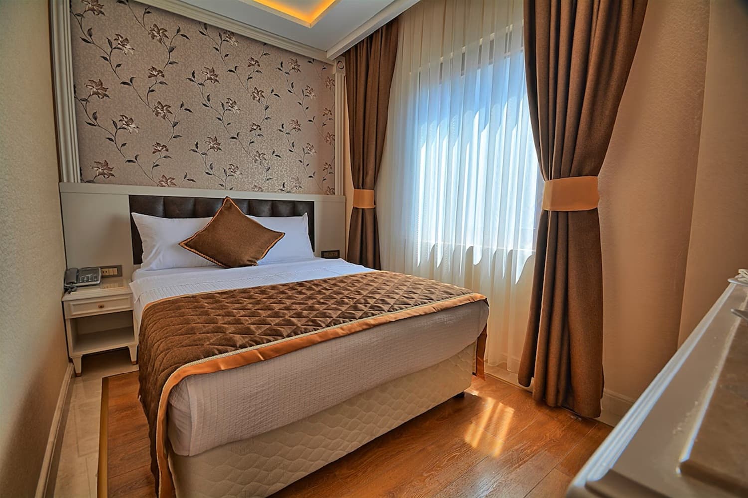 SAMİR HOTEL DELUXE