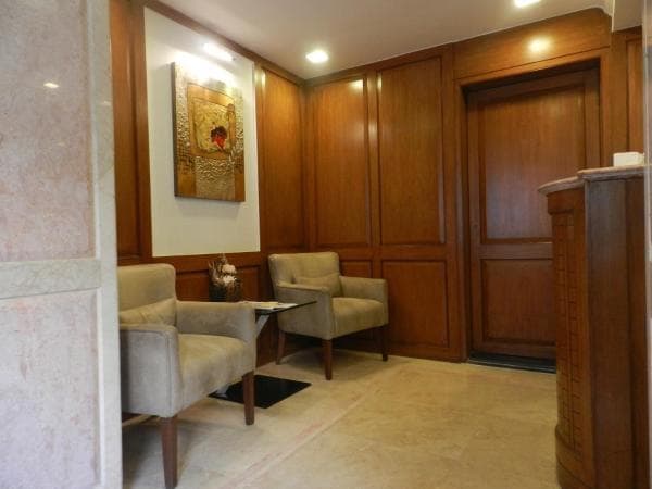 Hotel Bawa Suites, Khar