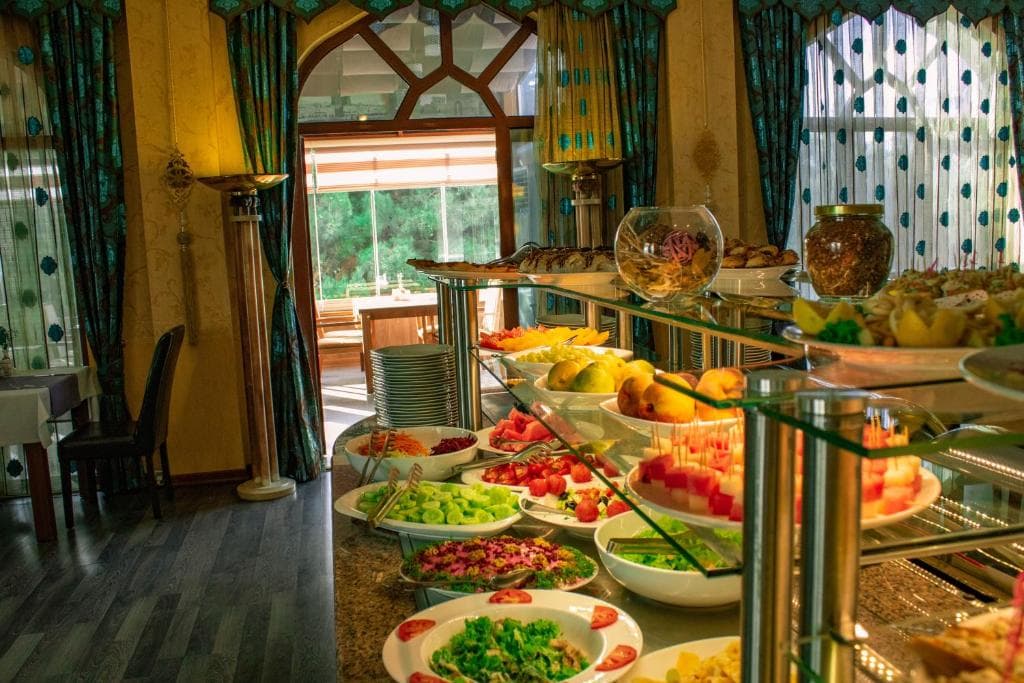 Grand Hotel Europe, Restaurant