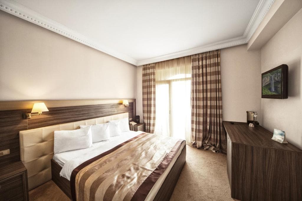 Cruise Hotel