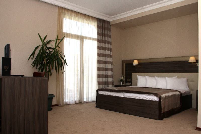 Cruise Hotel