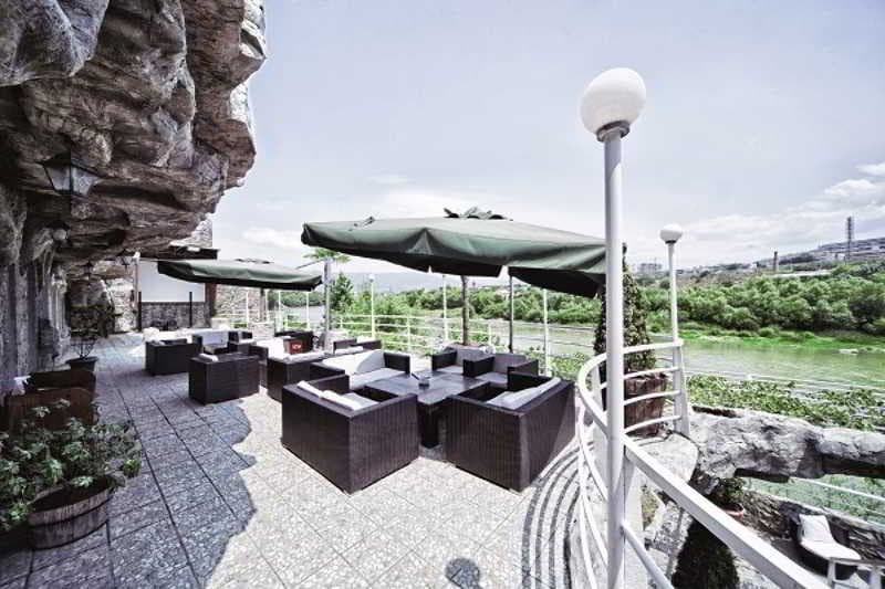 Cruise Hotel