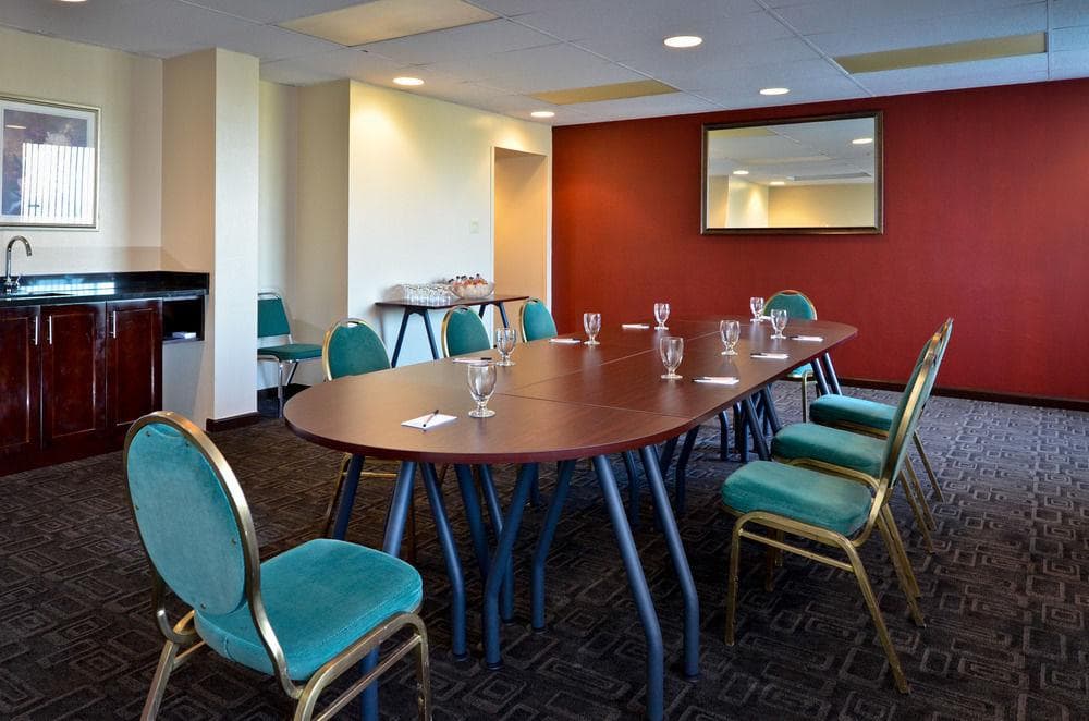 Sandman Hotel Lethbridge, General view