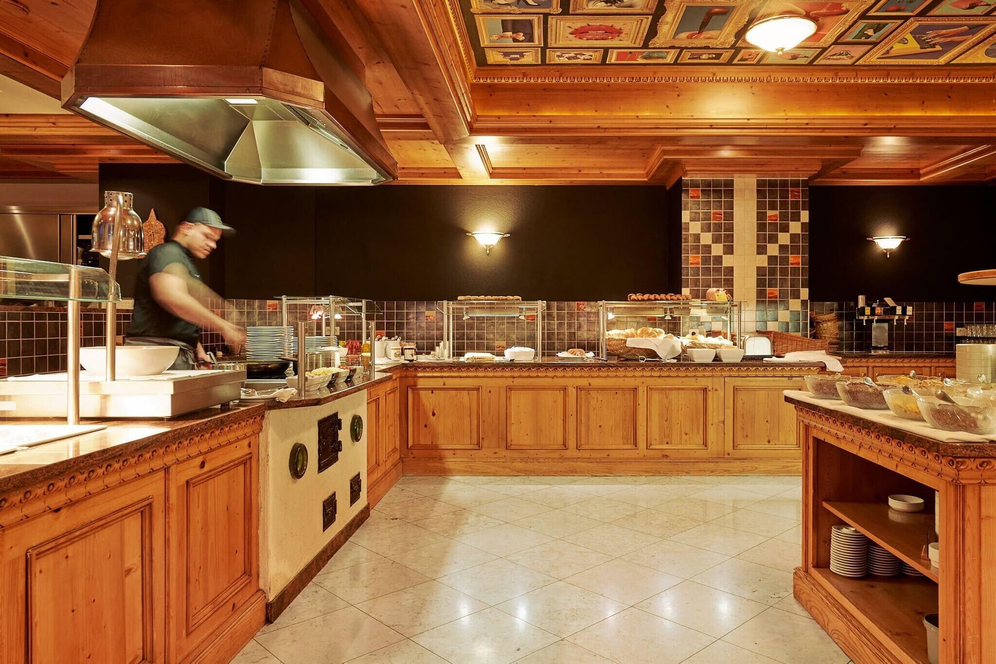 Hotel Toni, Restaurant