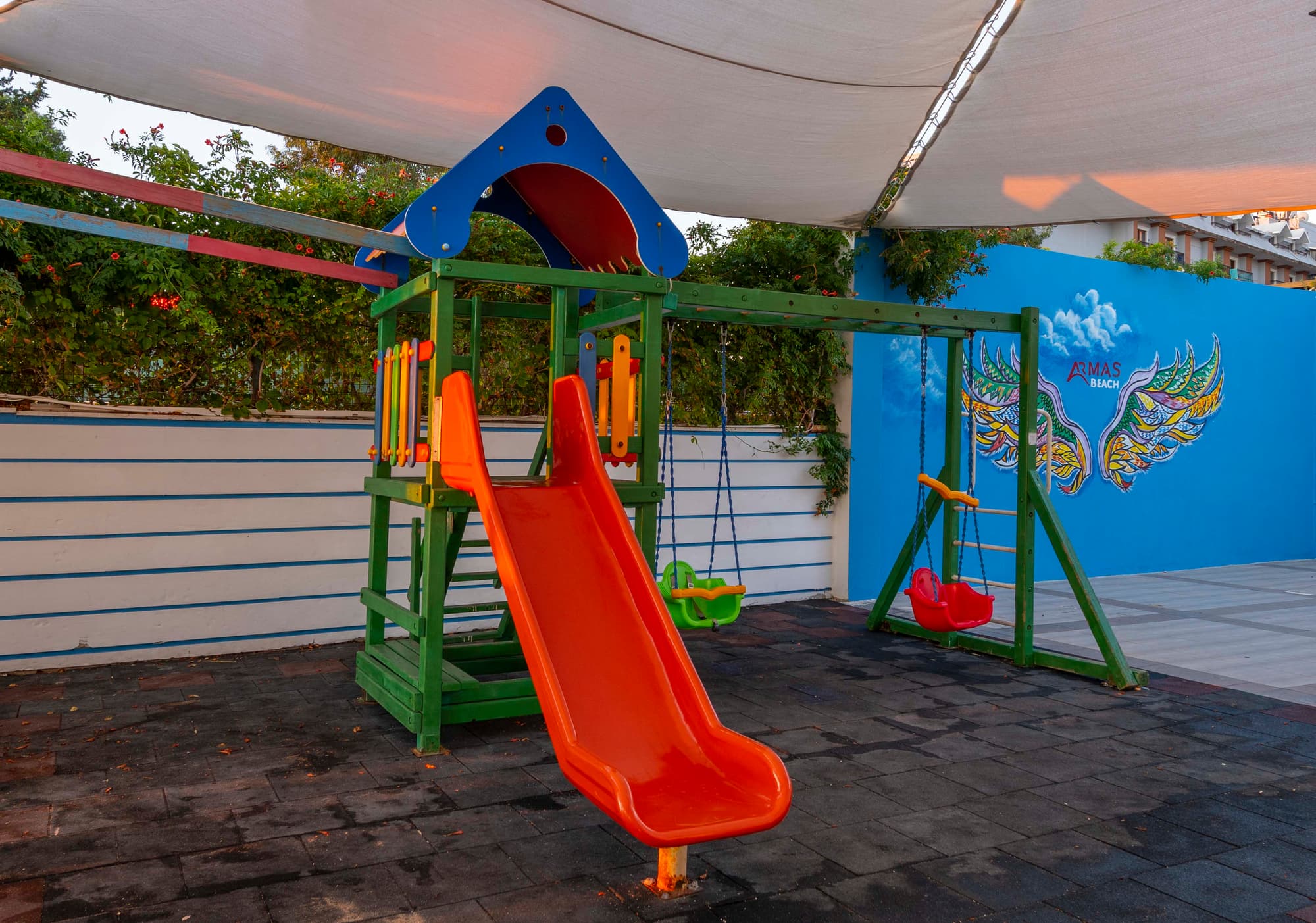 Armas Beach Hotel