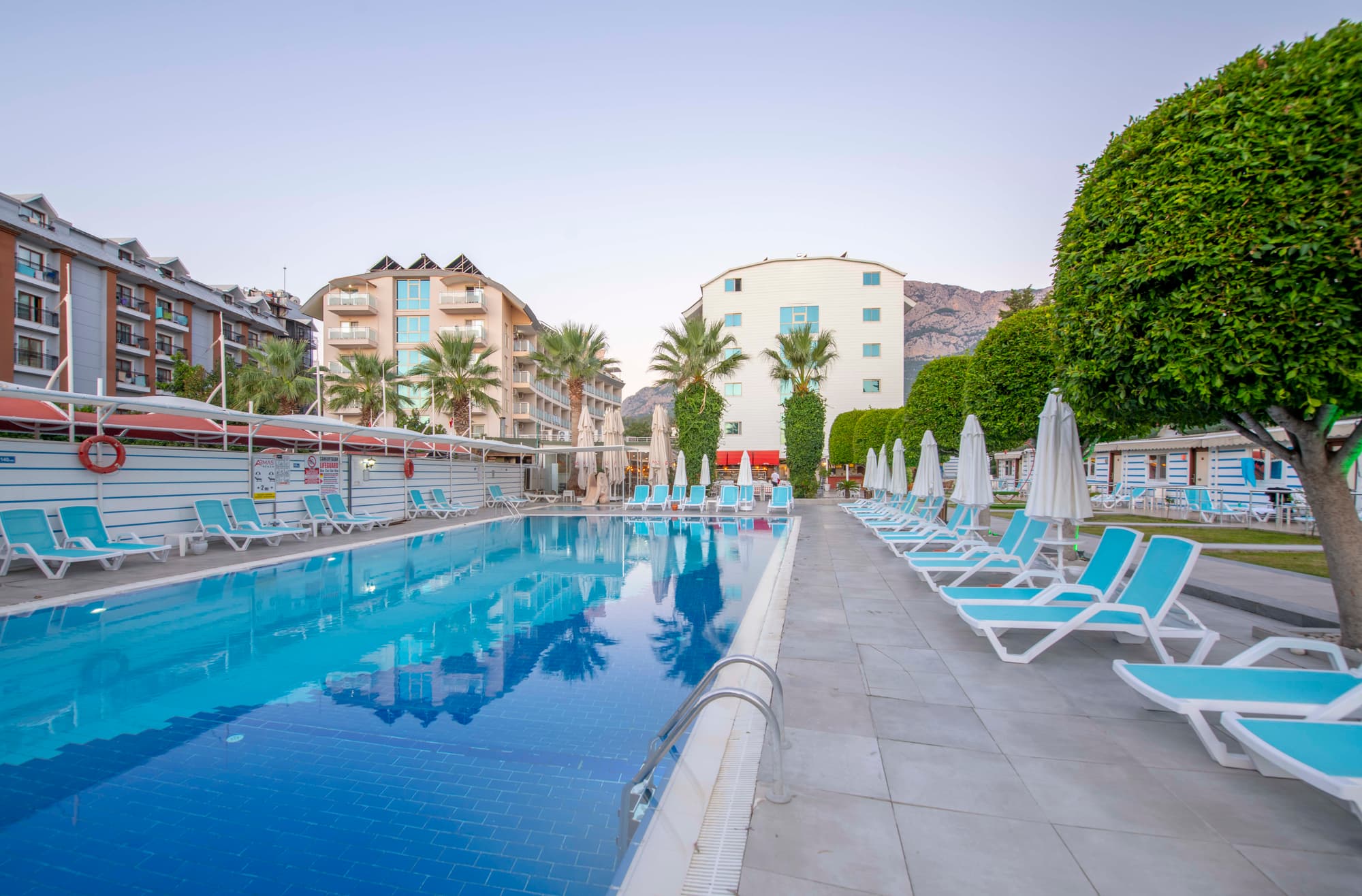 Armas Beach Hotel