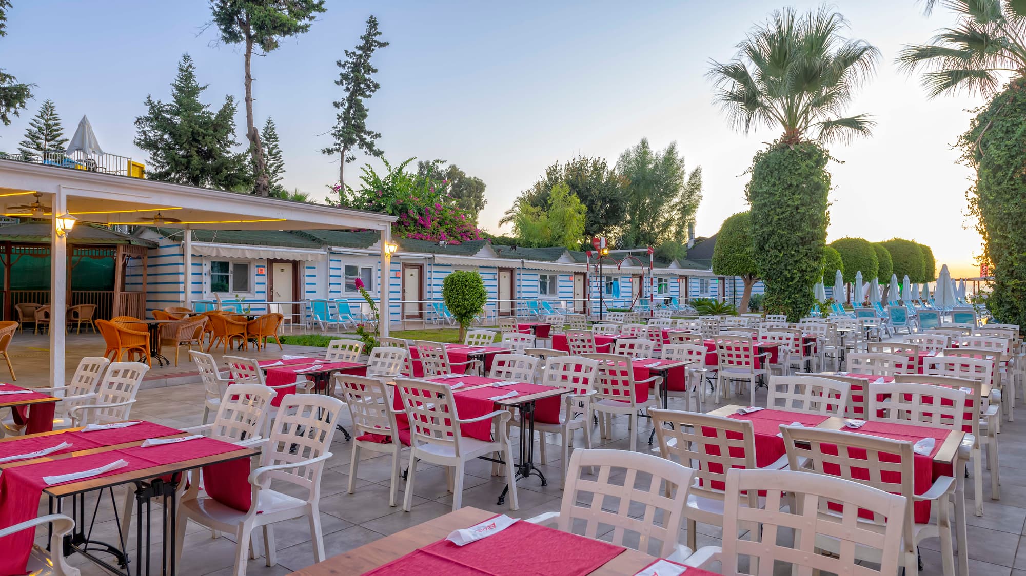 Armas Beach Hotel