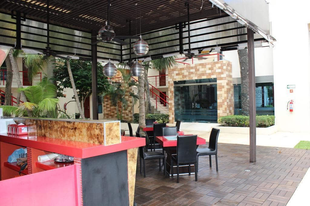 Grand City Hotel 