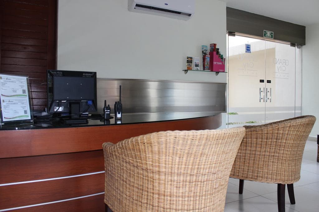 Grand City Hotel 