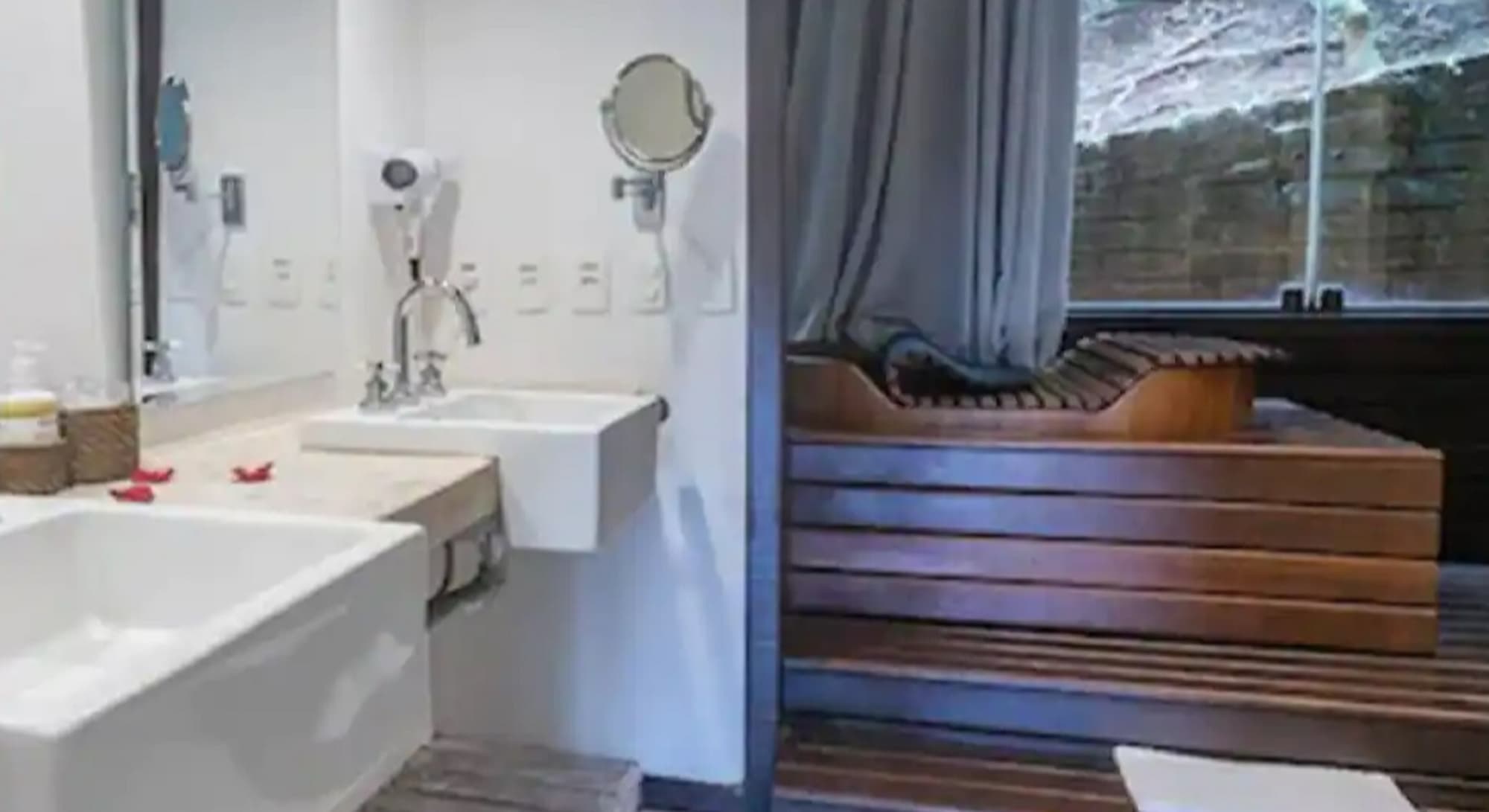 La Pedrera Small Hotel & Spa