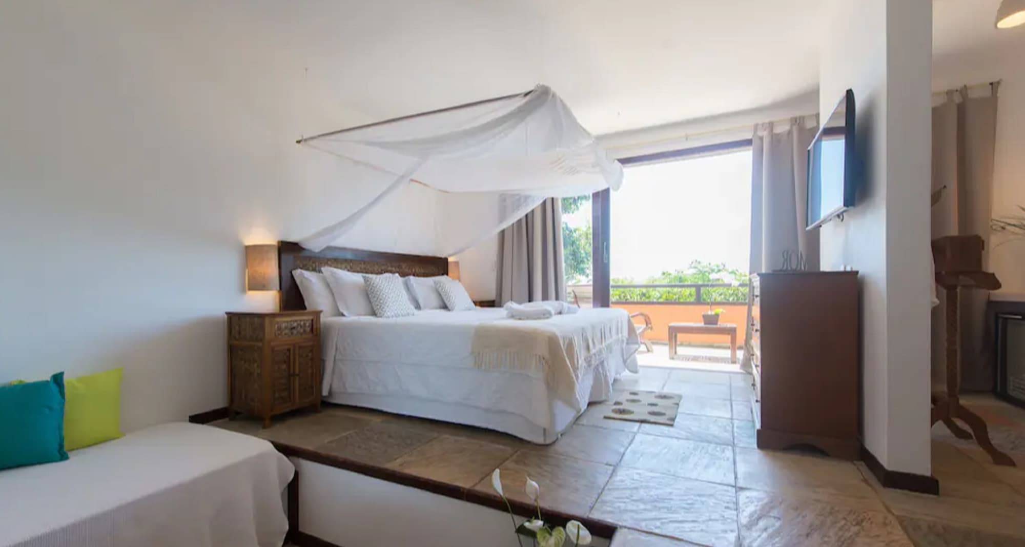 La Pedrera Small Hotel & Spa