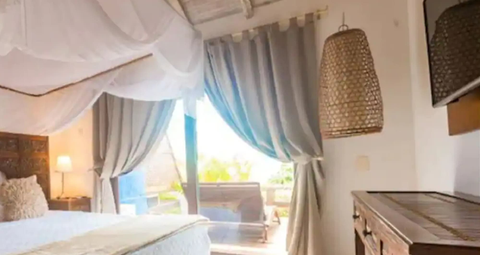 La Pedrera Small Hotel & Spa