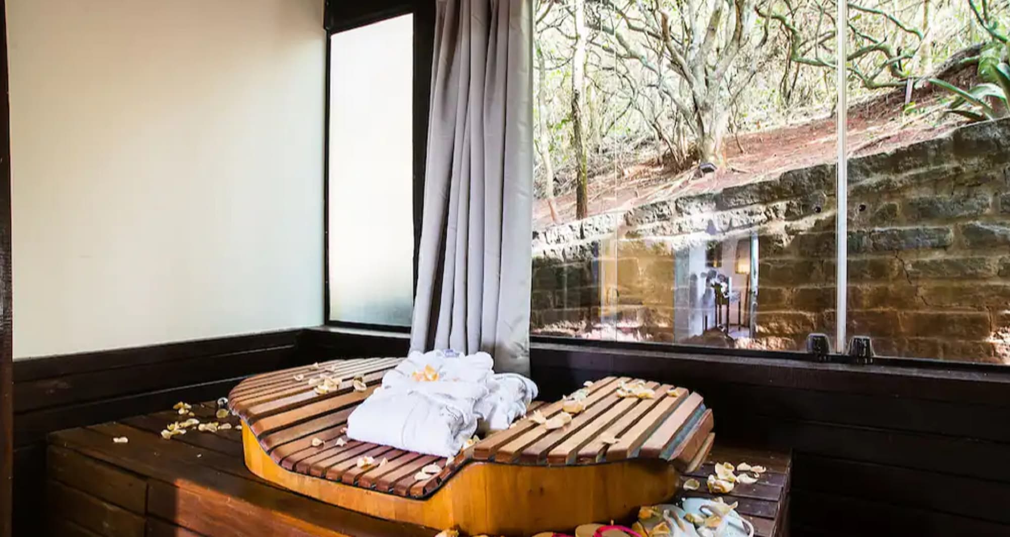 La Pedrera Small Hotel & Spa