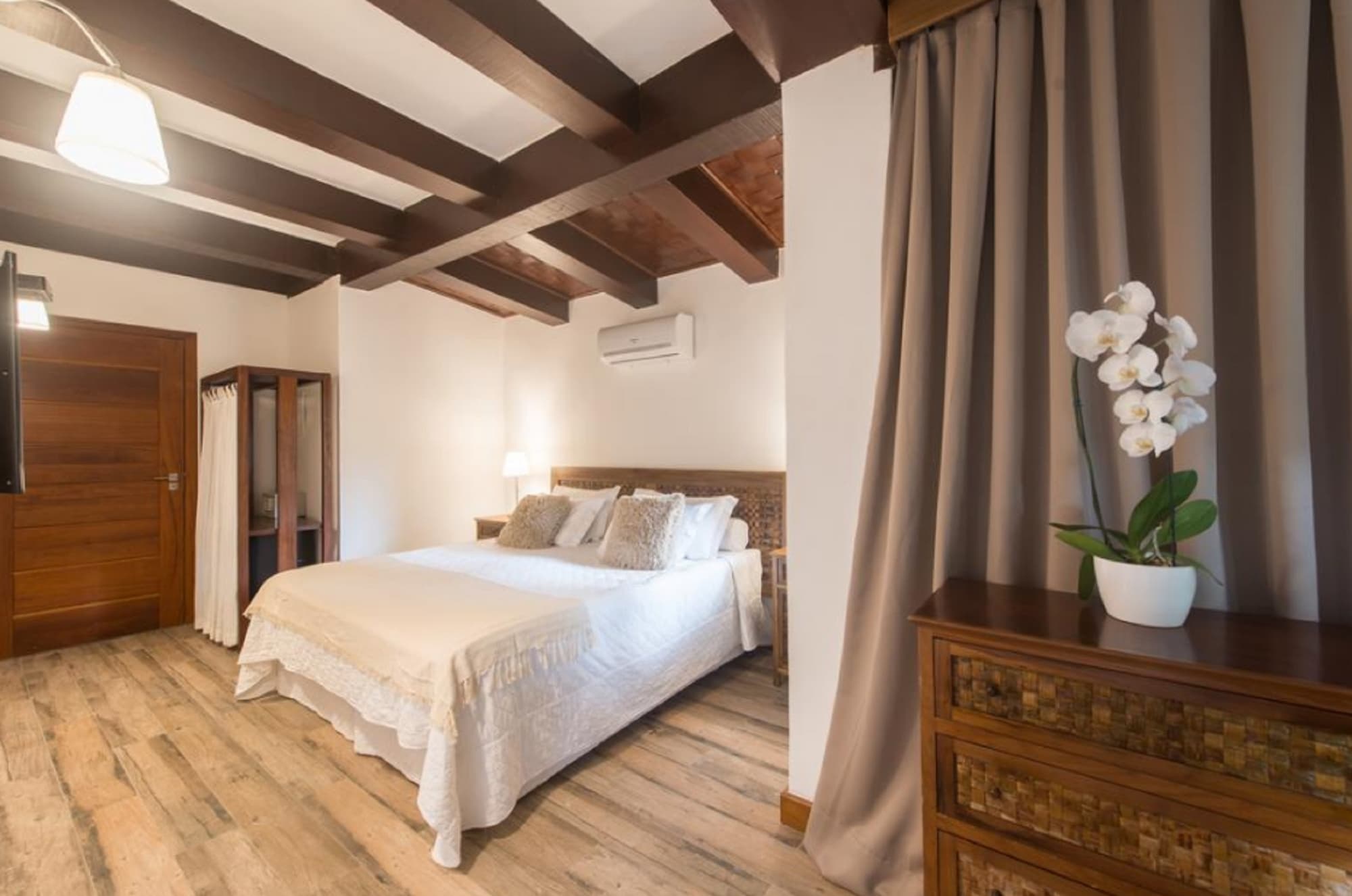 La Pedrera Small Hotel & Spa