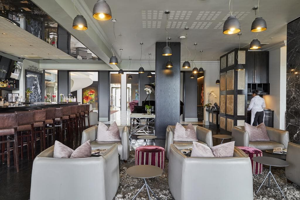 Queen Victoria Hotel by Newmark, Bar