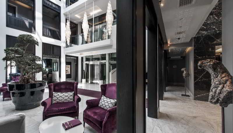 Queen Victoria Hotel by Newmark, Lobby