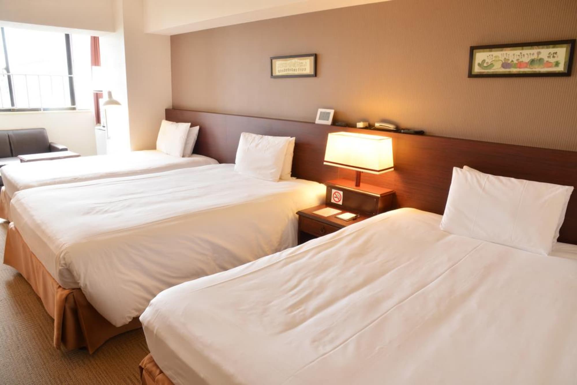 City Pension Zem, Room