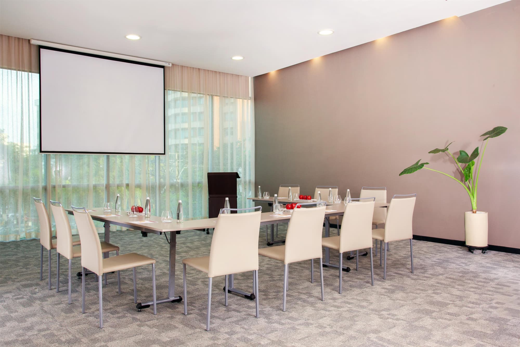 NH Collection Barranquilla Smartsuites Royal