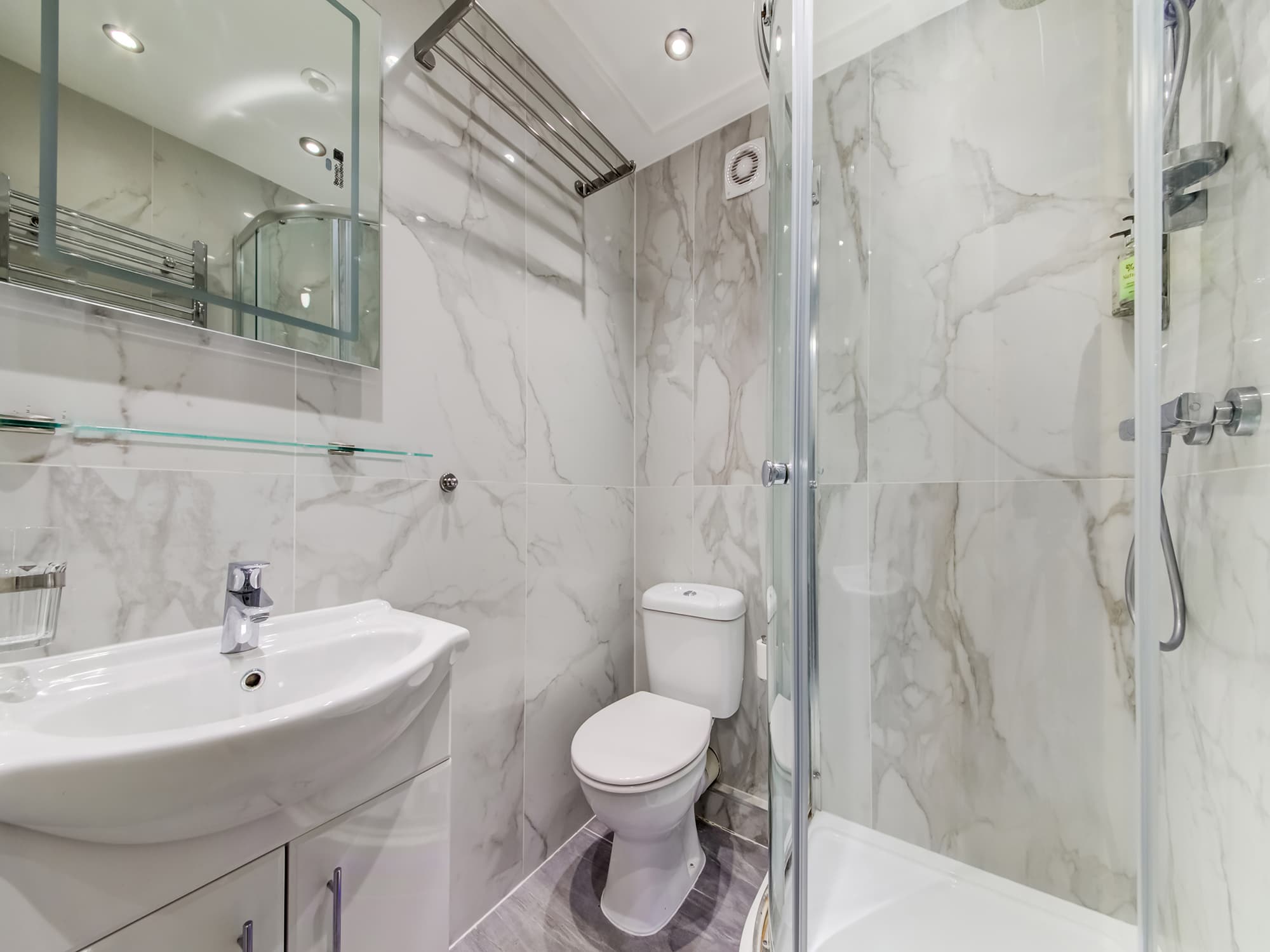 Grantly Hotel, London Shepherd's Bush