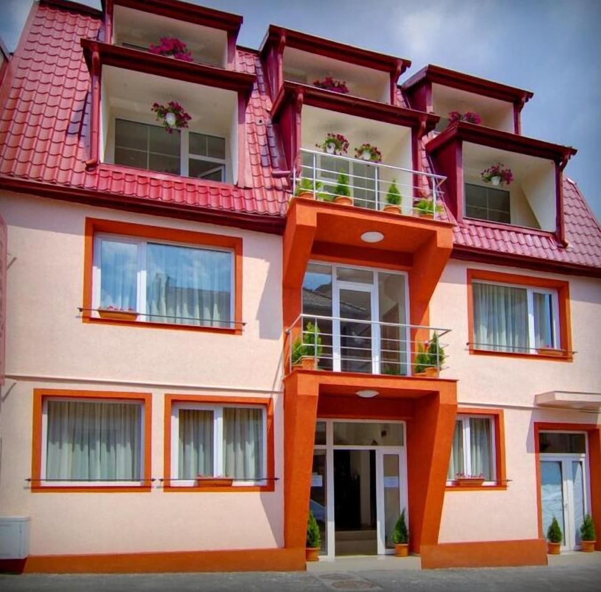 Tranzzit Hotel