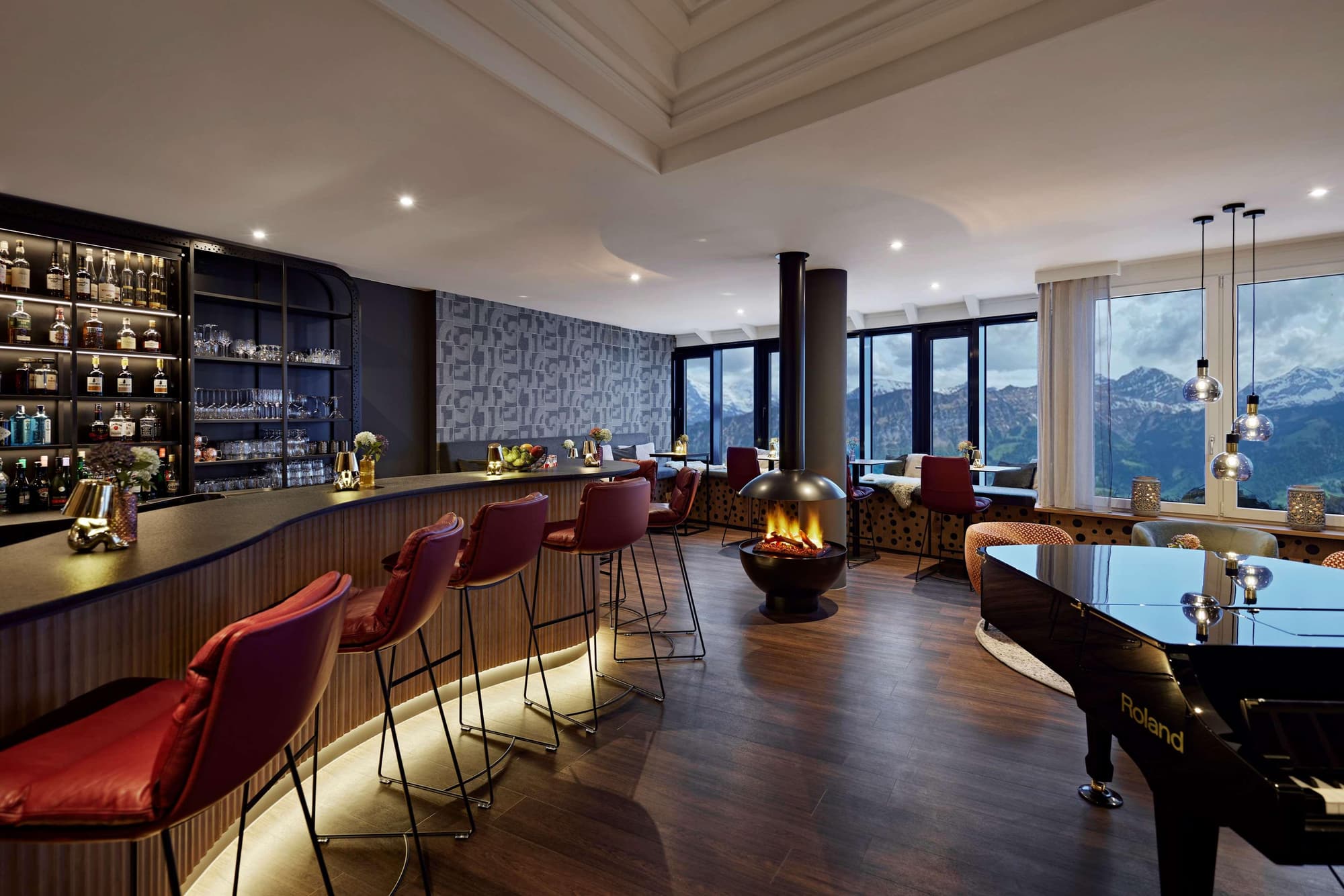 Dorint Blüemlisalp, Bar