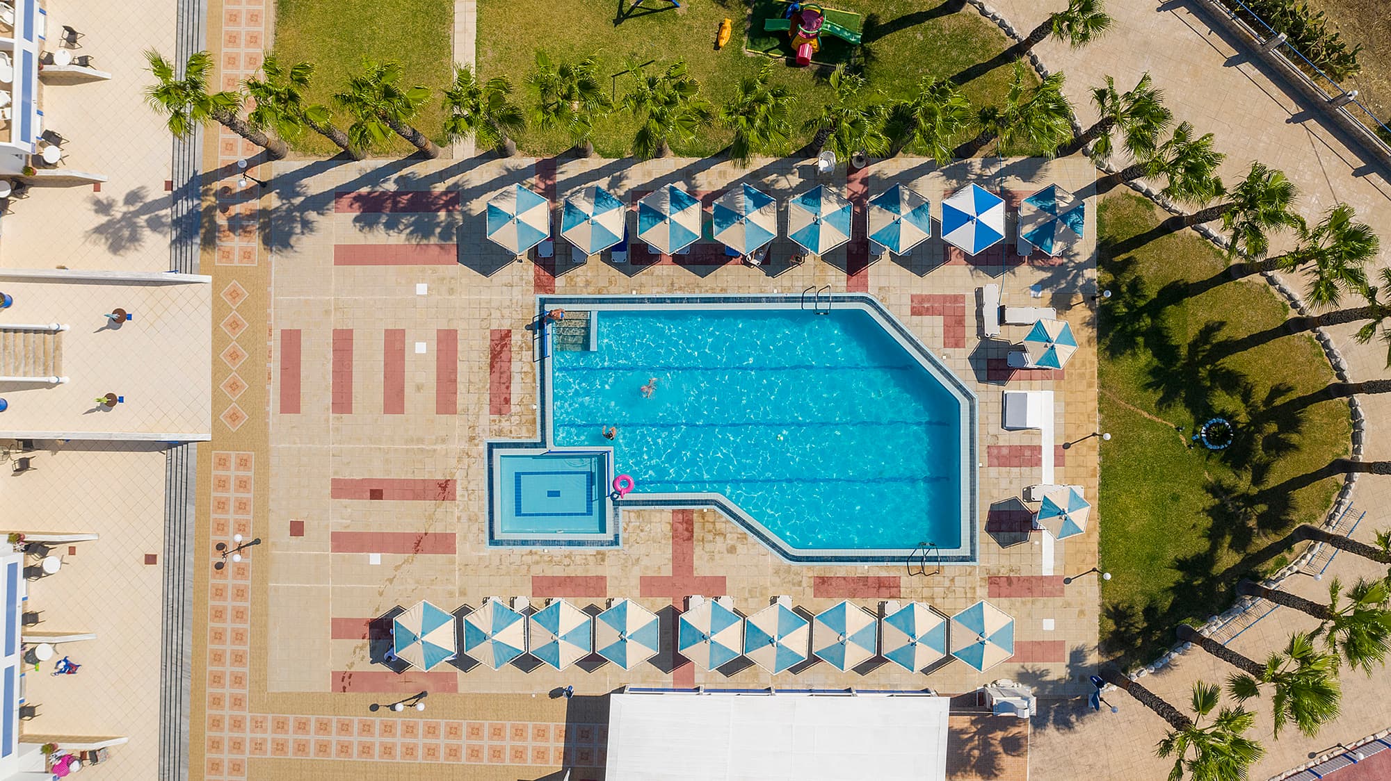 Mammis Beach, General view