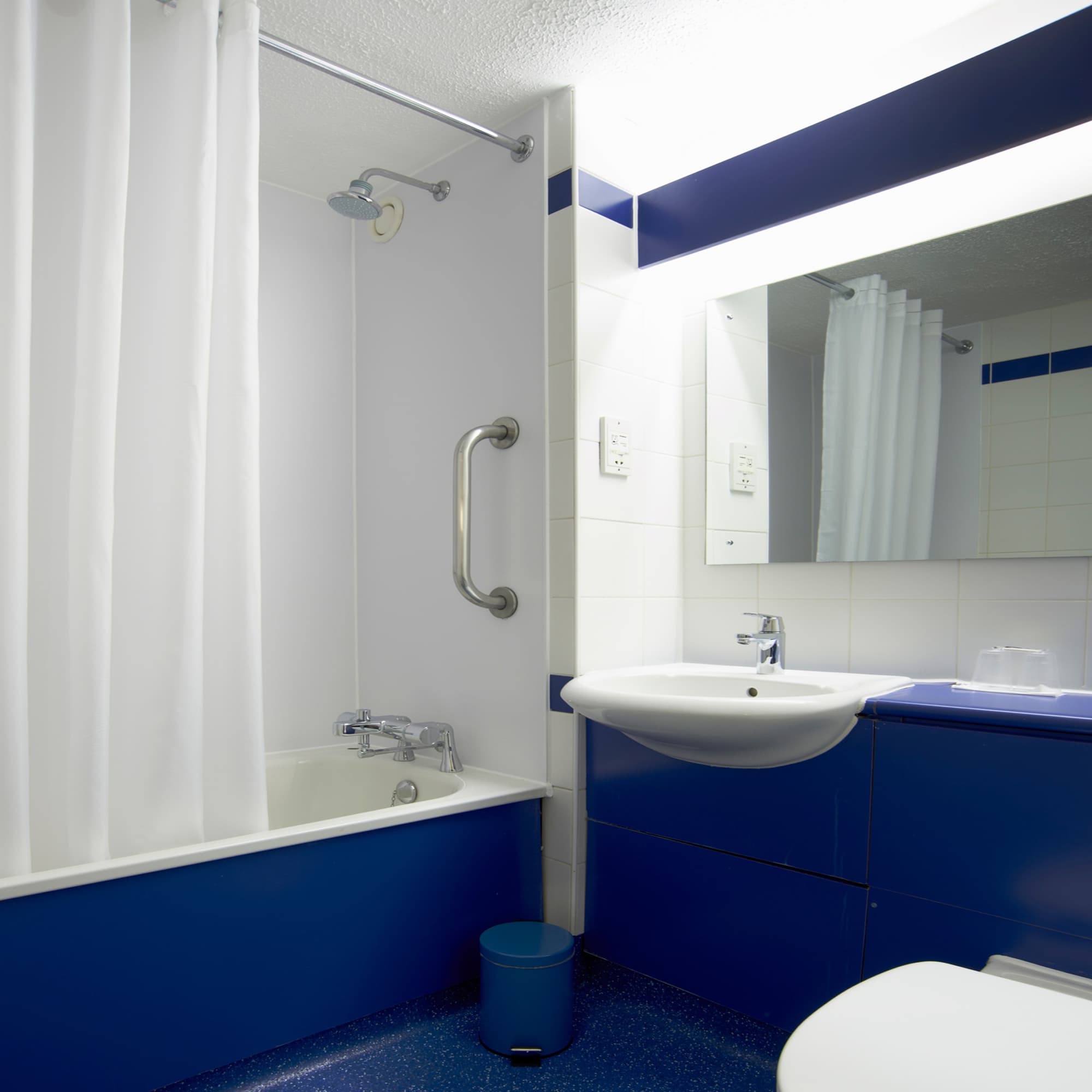 Travelodge Birmingham Central Broadway Plaza