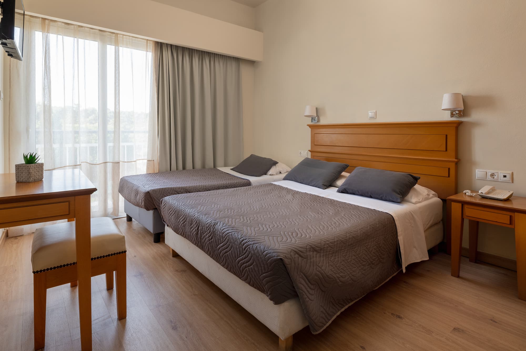 City Plus Rhodes Hotel